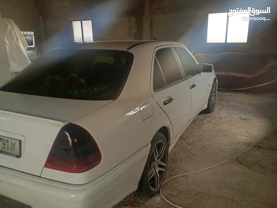 مرسيدس 2000 تسير 2004