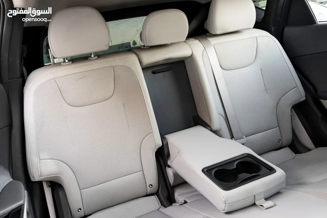Kia EV6 2022 دفع رباعي بطاريه كبيره فل مسكر  فل اضافات خمس كميرات لون مميز