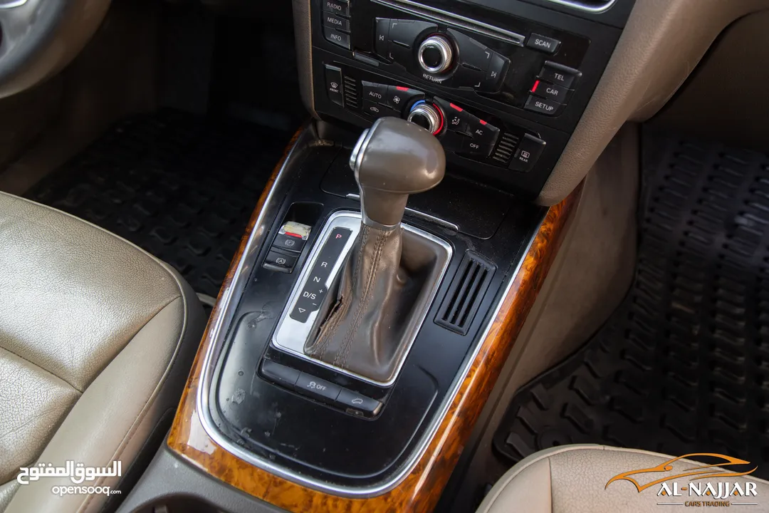 Audi Q5 2015 Quattro   السيارة وارد و بحالة الوكالة