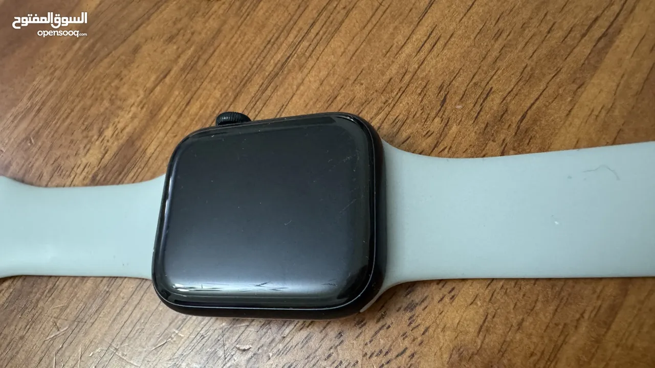 ابل واتش se 2 , 44mm للبيع ب سعر مميز