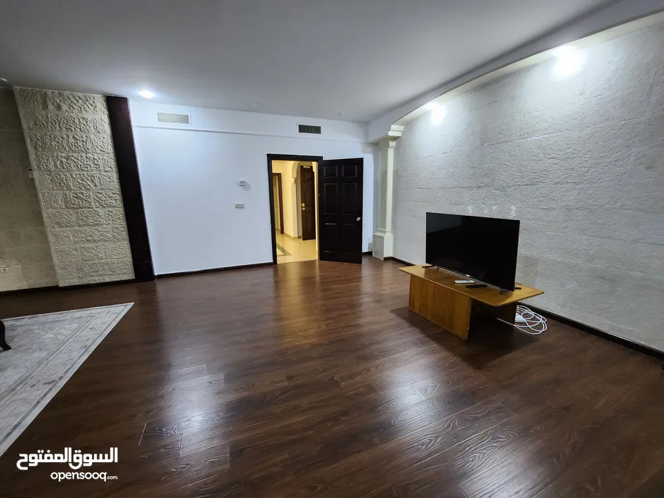 شقة شبة مفروشة للإيجار  ( Property 39542 ) سنوي فقط