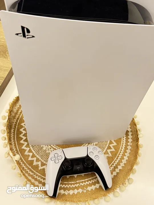 بلايستيشن 5 نظيف جدا بحال الوكالة استعمال خفيف جدا playstation5 بليستيشن 5 نظيفة جدا بحال الوكاالة