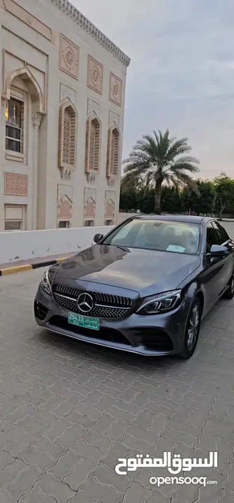 مرسيدس c300 موديل 2018 بحالة ممتازة