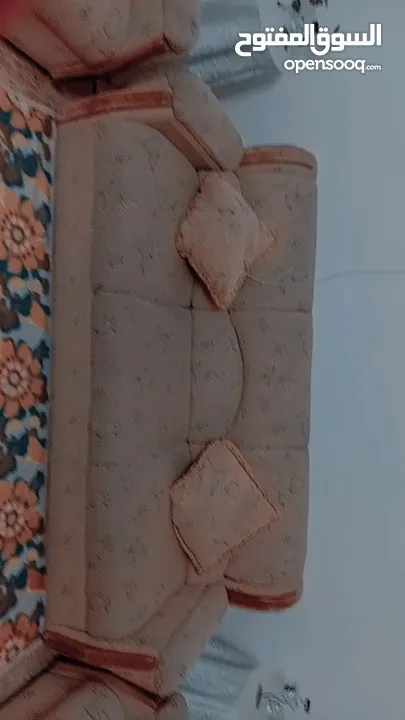كنب بحالتة الجديد