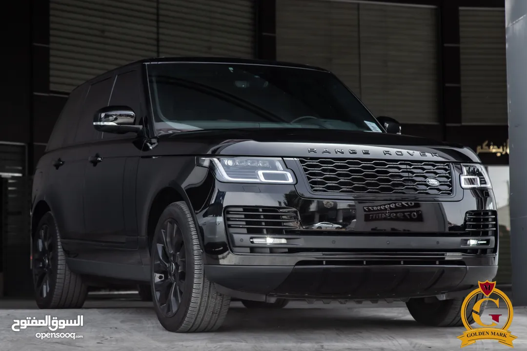 Range Rover Vogue 2021 Autobiography Black package   السيارة وارد الماني و قطعت مسافة 33,000