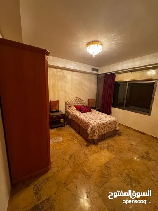Luxury apartment three bedroom All en-suite have heating and cooling central AC,Electric abajour.