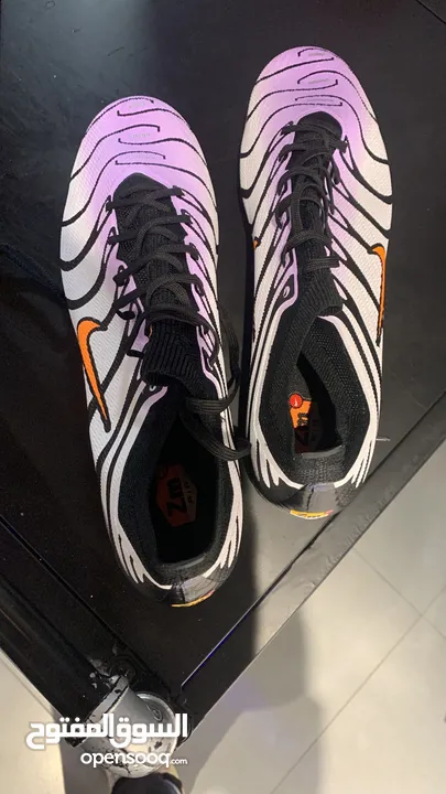 Football shoese for sale
