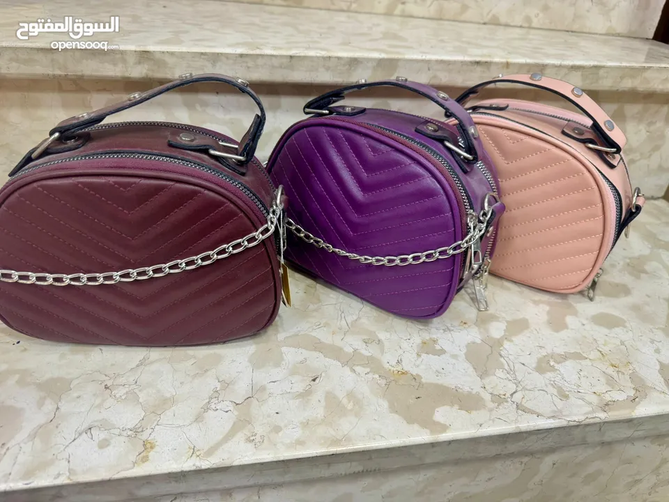 شنط صبايا 32 قطعة بسعر 600 شيكل لكامل الكمية