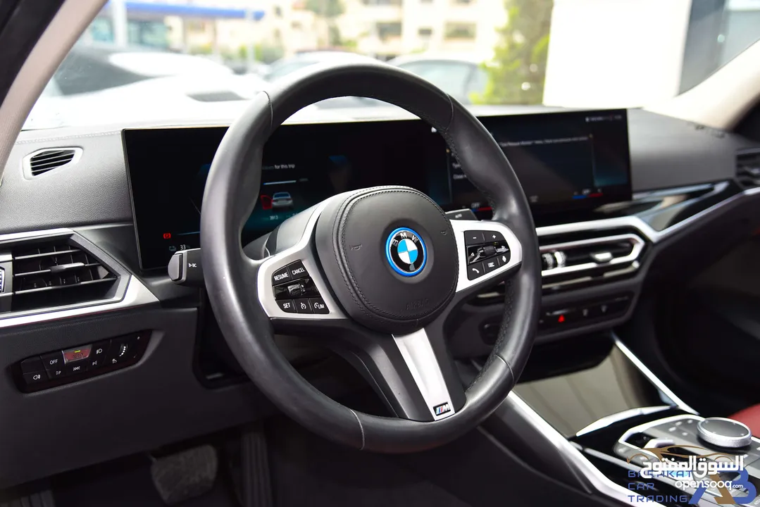 بي ام دبليو الفئة الثالثة i3 eDrive35L كهربائية بالكامل 2023 BMW i3 eDrive35L EV M Power Kit - Mid