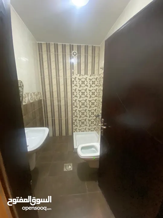 شقة حديثة واسعة للإيجار