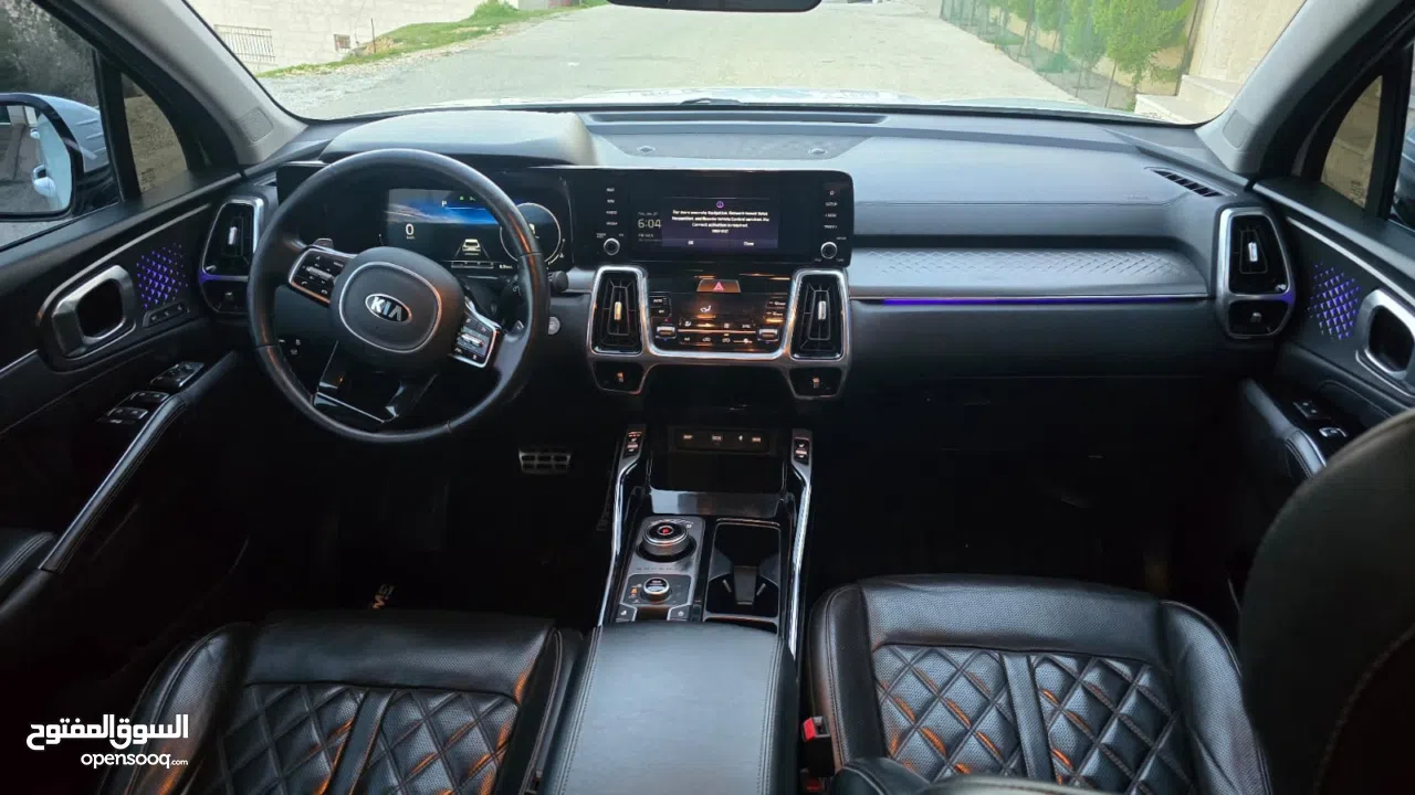 كيا سورنتو  فل الفل ما عدا فتحه الجب بصلاه ع النبي بالكرتونه