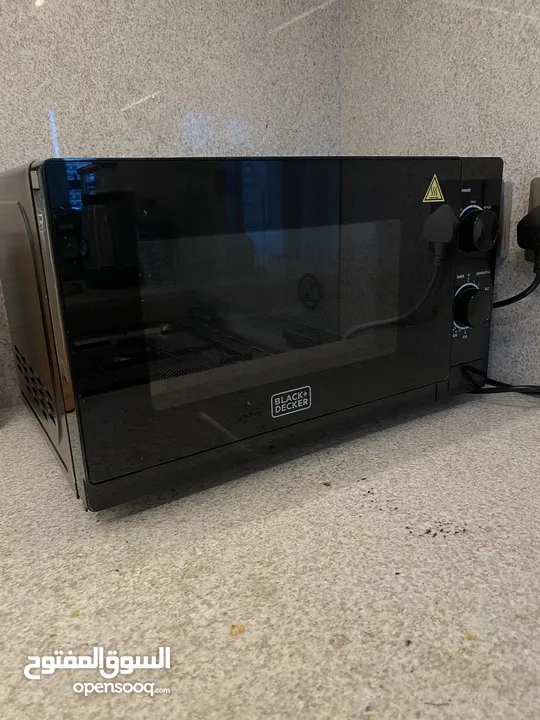 20L Black+Decker Microwave