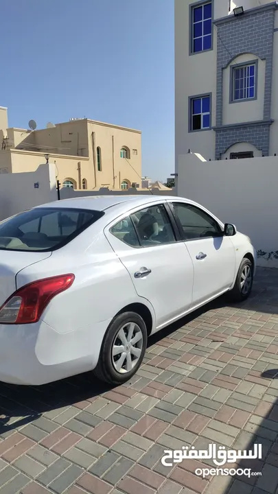 Nissan sunny 2012