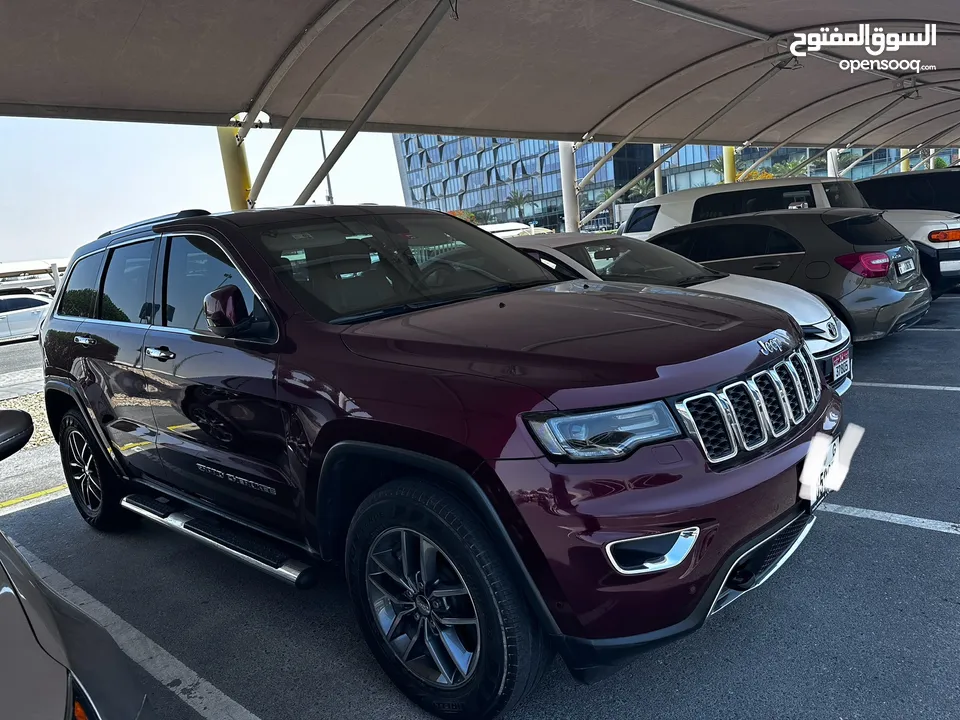 Urgent to sell!  Jeep Grand Cherokee 2017 limited for sale