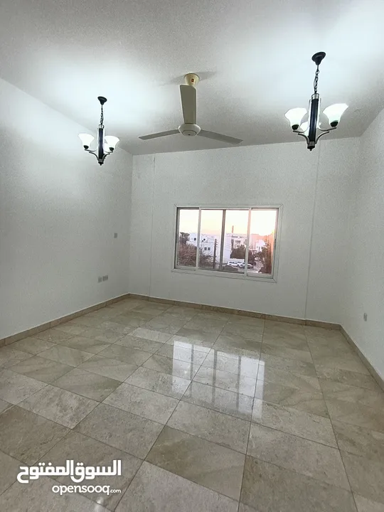 Qurum Near BDO  Duplex Apartment 3 Bhk For Rent  القرم شقه دوبلكس 3 غرف مع 2 صاله و4 حمامات  للايجار