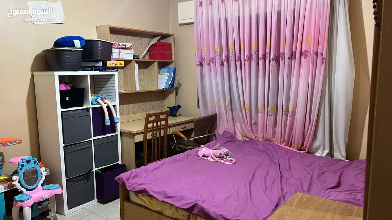 (للطالبات)شقة مفروشة ارضية في حنينا مادبا3نوم Furnished Flat for rent in Madaba