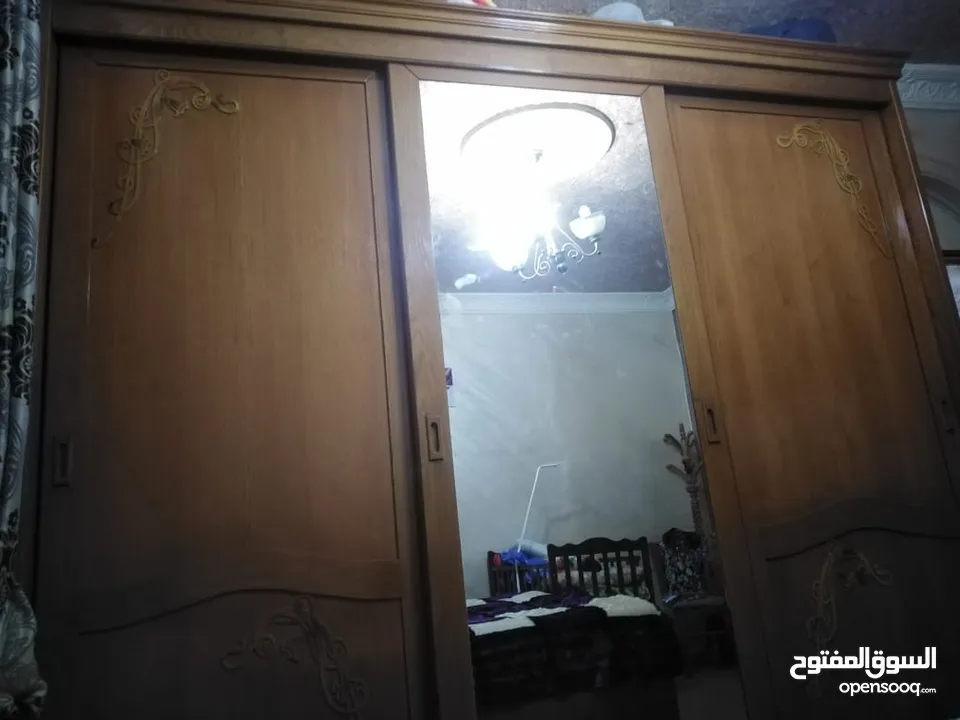 للبيع غرفه نوم تفصيل مستعمل شبه جديد
