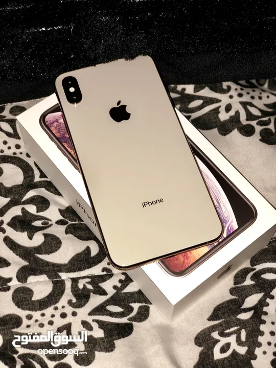 Iphone xs  Good condition