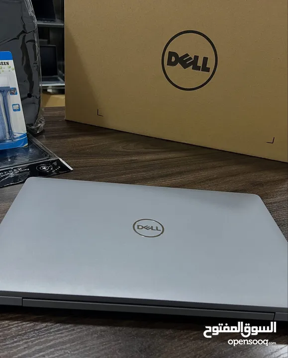 Dell core i7 جيل عاشر كرتين شاشة وبحجم 15.6  رام 16 - تخزين 512 لون سلفر مميز مواصفات نارية وسعر حرق