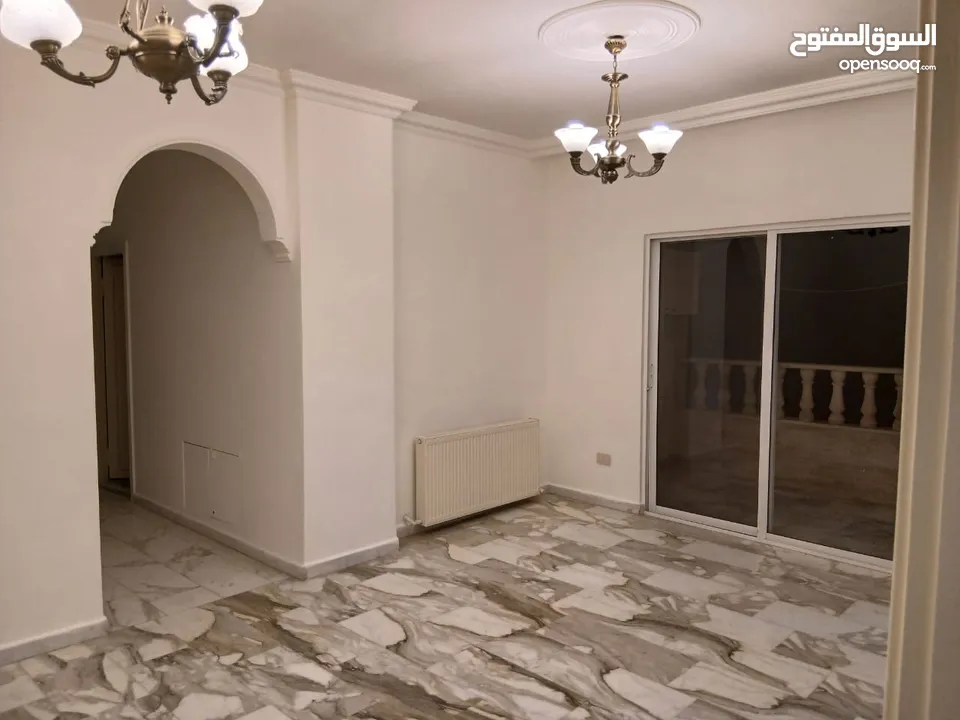 شقة فارغة  للإيجار في خلدا قرب دوار السكر ( 145م ) , طابق اول ,3 غرف نوم وحدة ماستر من المالك مباشرة