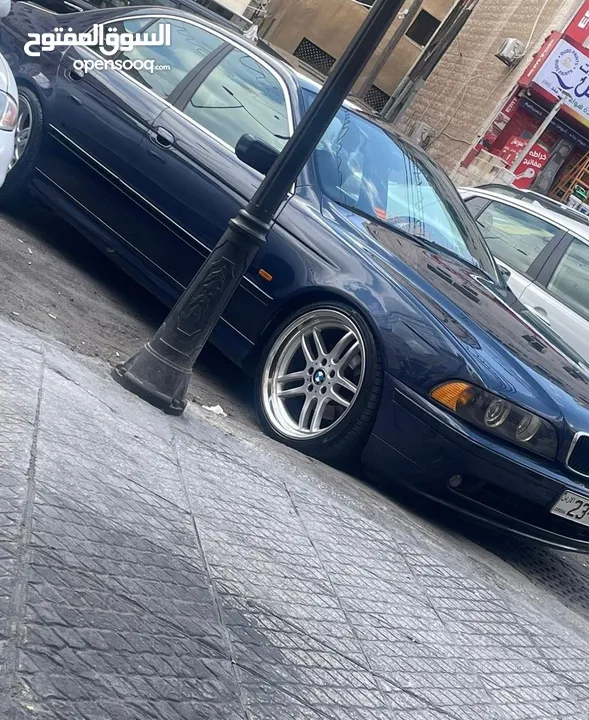 BMW 520  2003