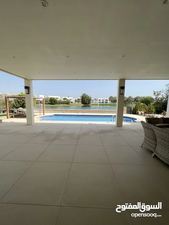 فیلا فخمة للبیع منطقة راقیة /Luxurious villa for sale in an upscale area /