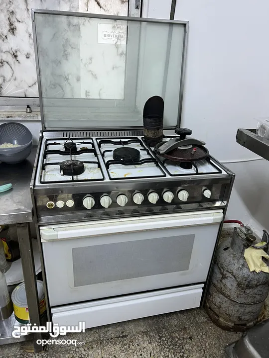 عدة مطعم كاملة للبيع