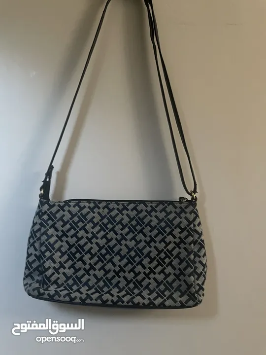TOMMY HILFIGER NAVY BLUE BAG!