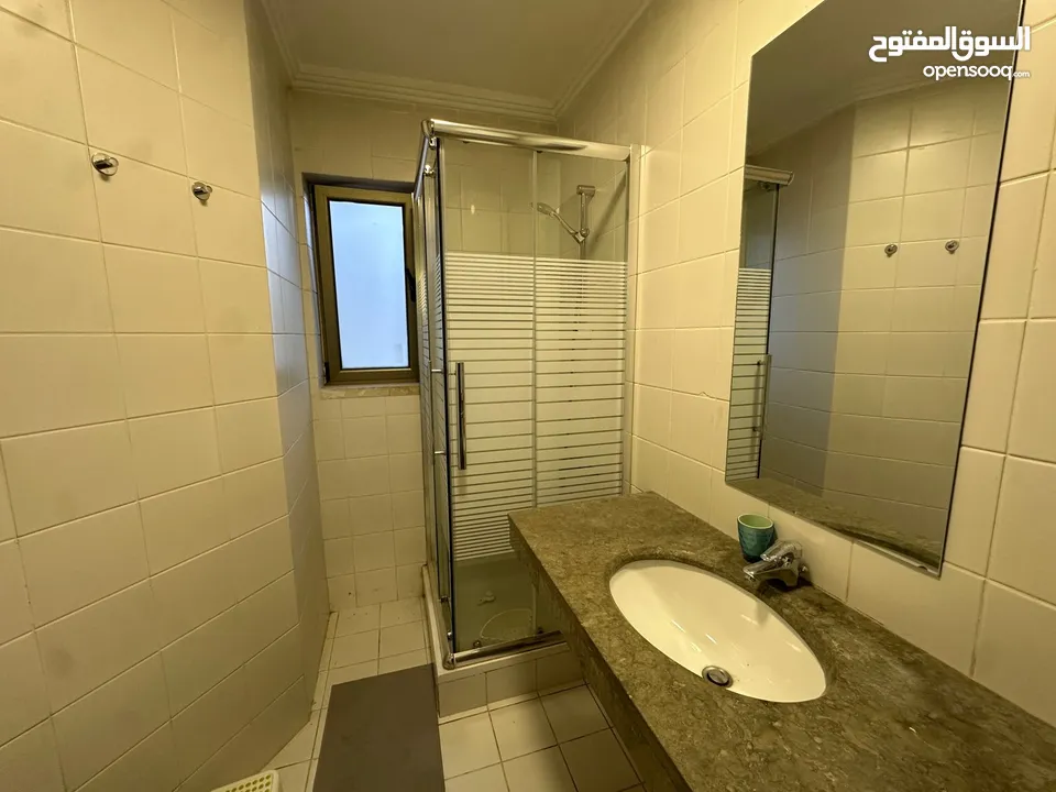 شقة مفروشة للإيجار في عبدون  ( Property 39400 )-175064070