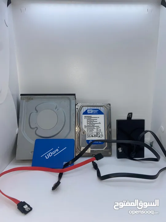 هاردين وقارئ cd مع سلك SATA مجانا مع كل واحد