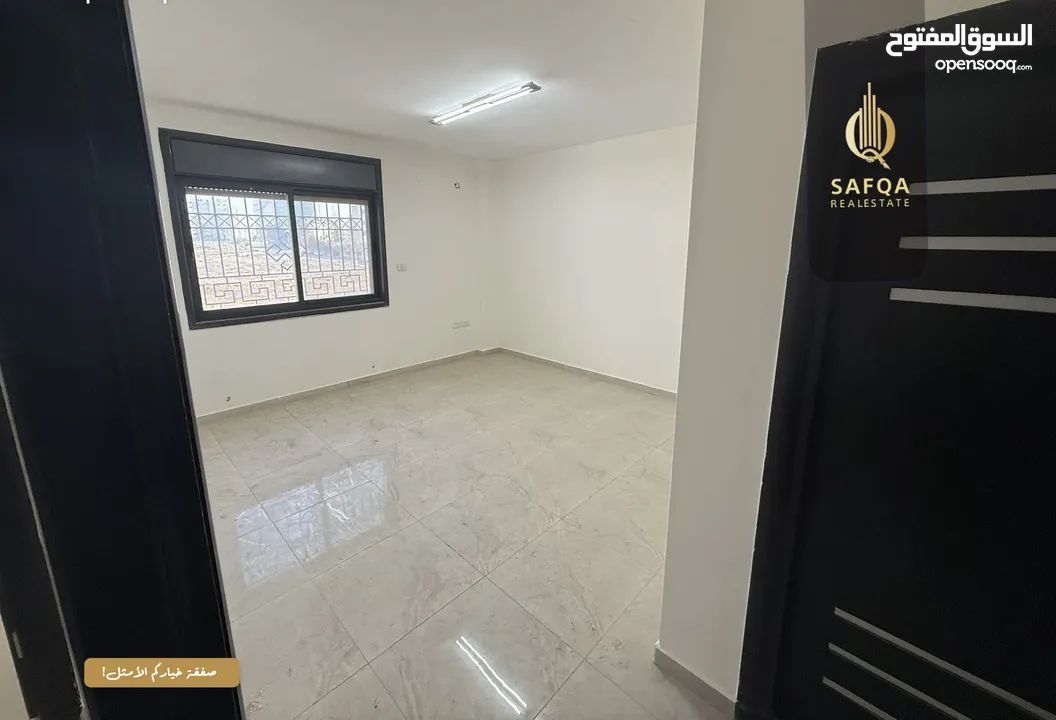 شقة للبيع في البيرة بالقرب من جوال