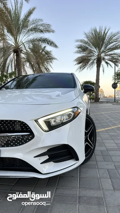 مرسيدس A 35 AMG تيربو موديل 2021 بحادث جدا جدا بسيط باب