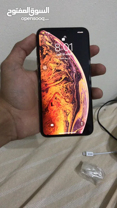 للبيع بسعر ممتاز iphone xs max 256 GB