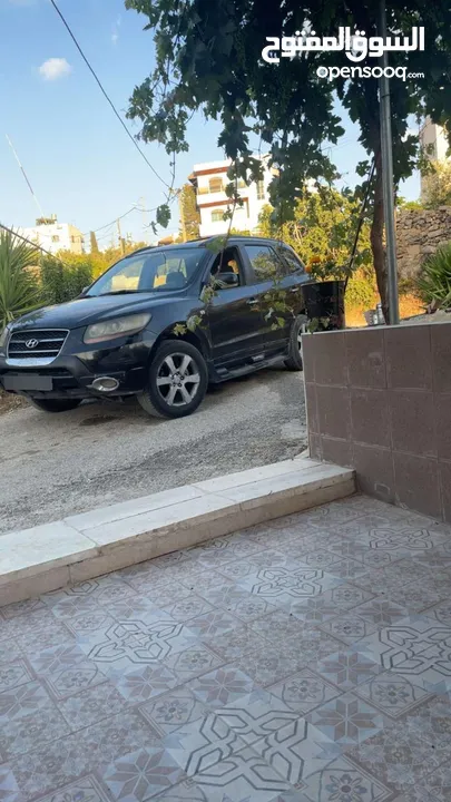 جيب سنتافيه للبيع بحالة ممتازة موديل 2007، ديزل اتومات ماتور 2200 لون اسود مع فتحة سقف شركة