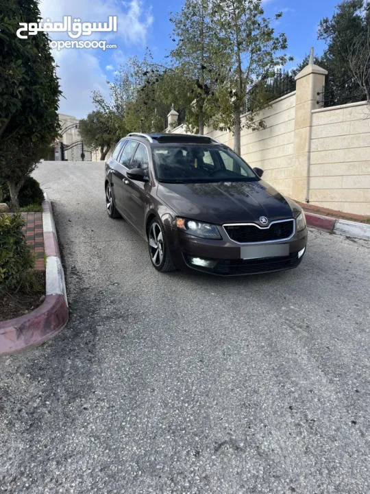 سكودا اوكتافيا لورينت كلمنت 2016