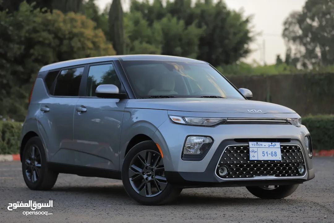 *كيا سول امريكي 2022 ايكو دينامكس .*  *Kia Soul 2022 EX Silver 2.0L .*   فل رقم واحد .    العدا