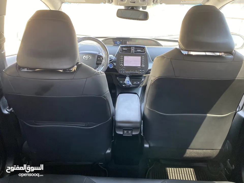 تويوتا بريوس تصلح للاعفاءات والجمرك 2022 ماشيه 10 الاف فحص 4 جيد صنف Xle فل كامل