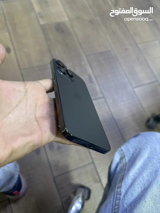 ايفون 14 برو ماكس  سعه الذاكره 1 تيرا  امريكي esim شريحه الكترونيه