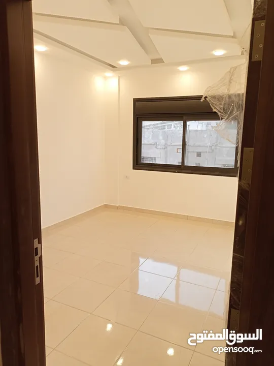 شقة للبيع في الزرقاء الجديده من المالك مباشرة((إسكان ابوعبيد)) طابق آول بسعر منخفض لمدة محدودة