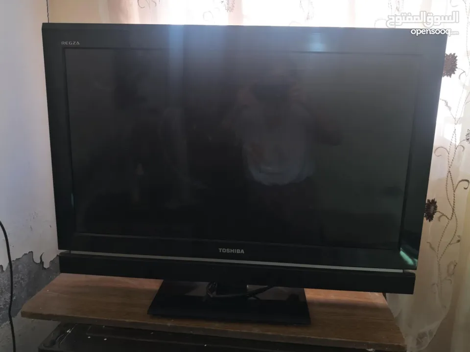 تلفزيون توشيبا regza مكسور و شاشته مكسورة للبيع