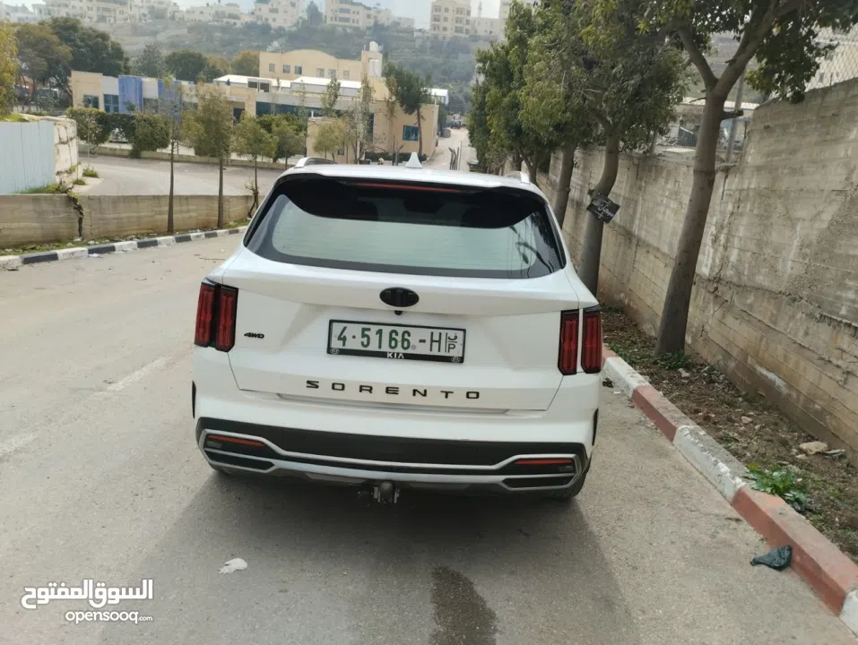 سورينتو 2020 بزنس فل اضافات  الدفع كاش وإمكانية التقسيط نص ونص بالخليل فقط. الله يبارك لصاحب النصيب