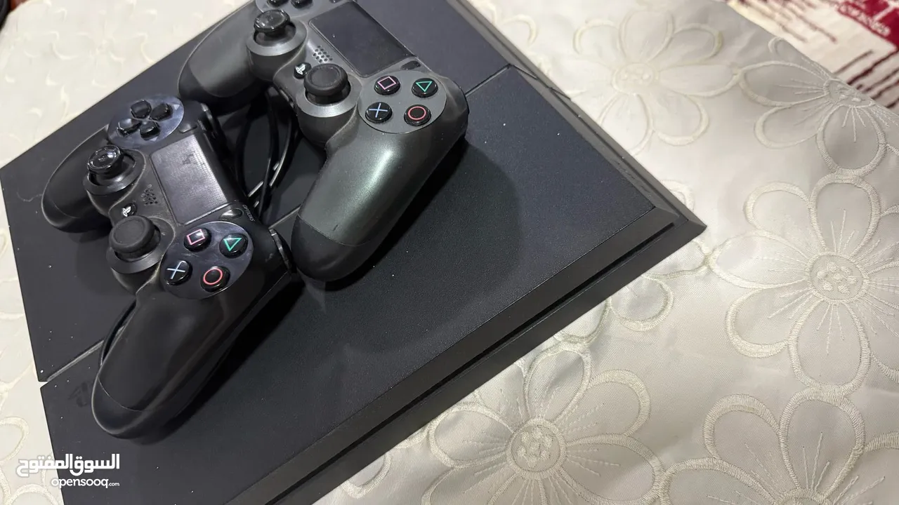 Ps4 مع جهازين