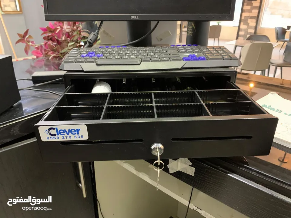 كوفي شوب بكامل معداته جاهز لتسليم هي بحاله ممتازه