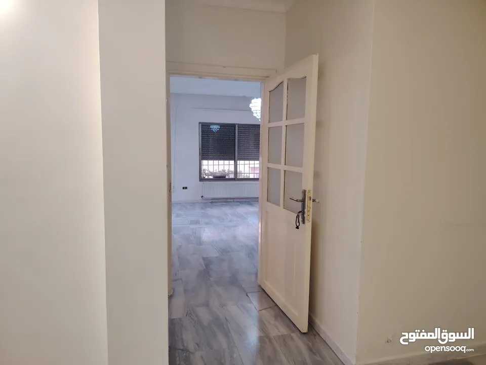شقة للبيع الثامن حي الرونق