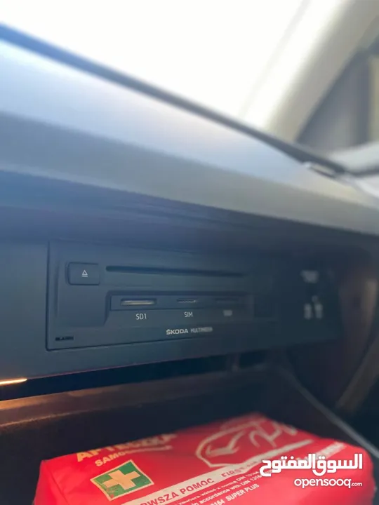 سكودا اوكتافيا 2020 فل الفل ما عدا فتحه السياره بحاله الشركه انضف من البرايڤت ماشيه 16000الف