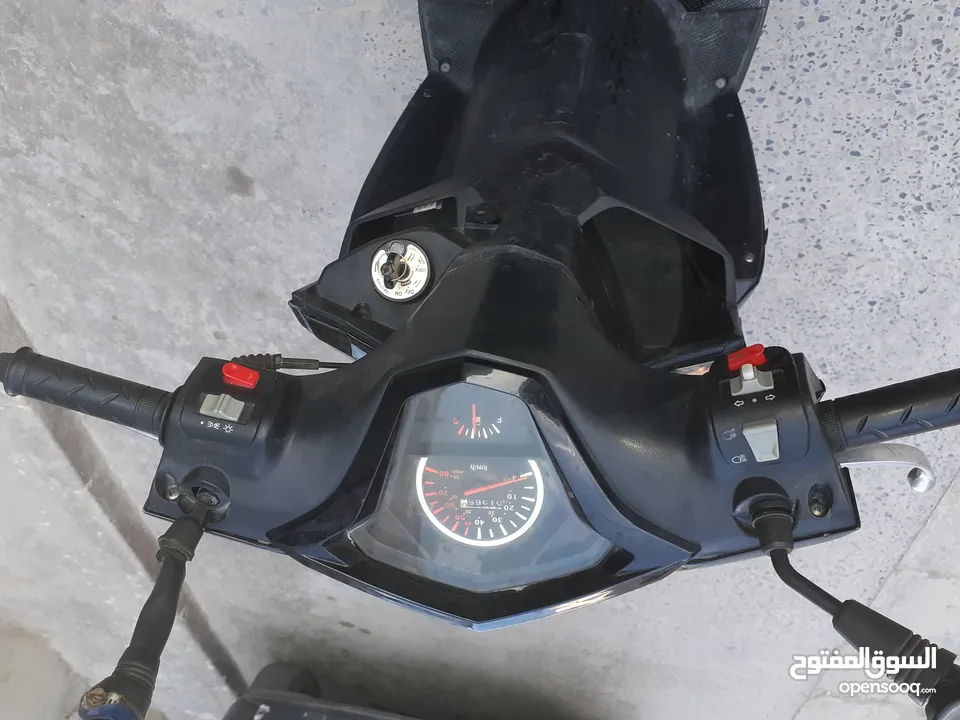Scooter UNISCOOT CRUISER 80CC - Electro Chaabani vente electromenager‏