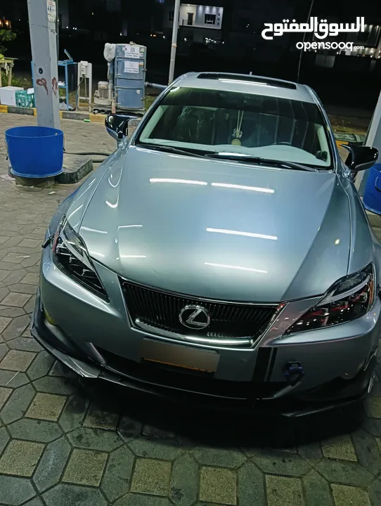 للبيع و للبدل بما يناسبLexus Is250