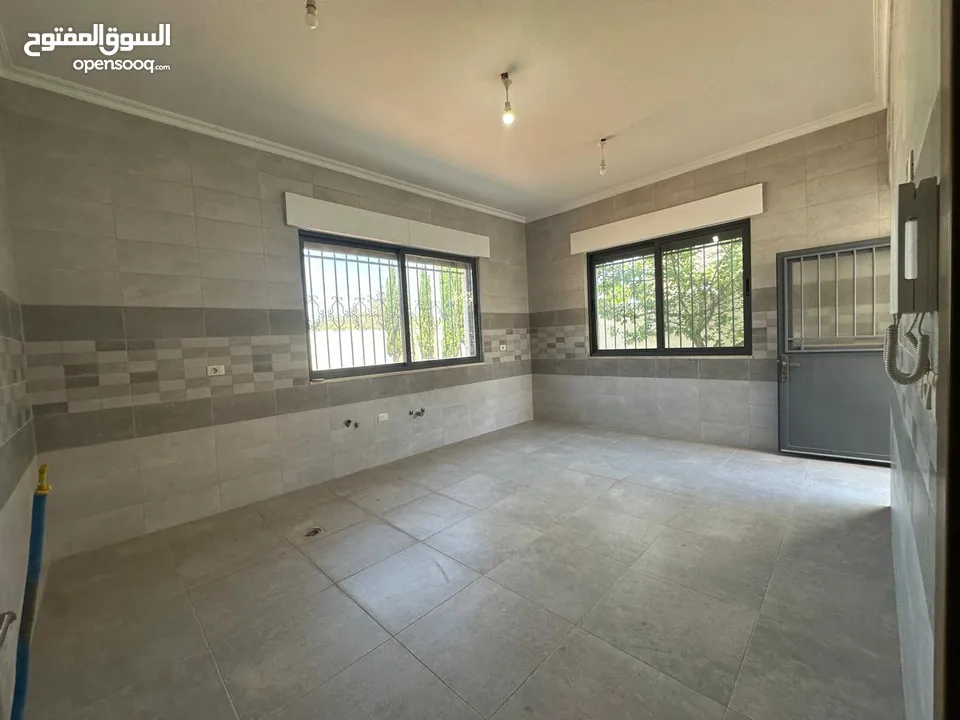 Villa for sale in Airport Road ( Property 42868 )-174804489