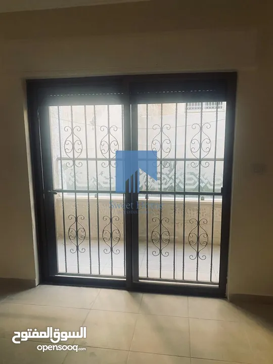 شقة مميزة للبيع في أم السماق الجنوبي - قرب جمعية خليل الرحمن 160م مع ترسات 90م