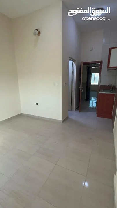 استديو للايجار الشهري ب جلفار 850 درهم